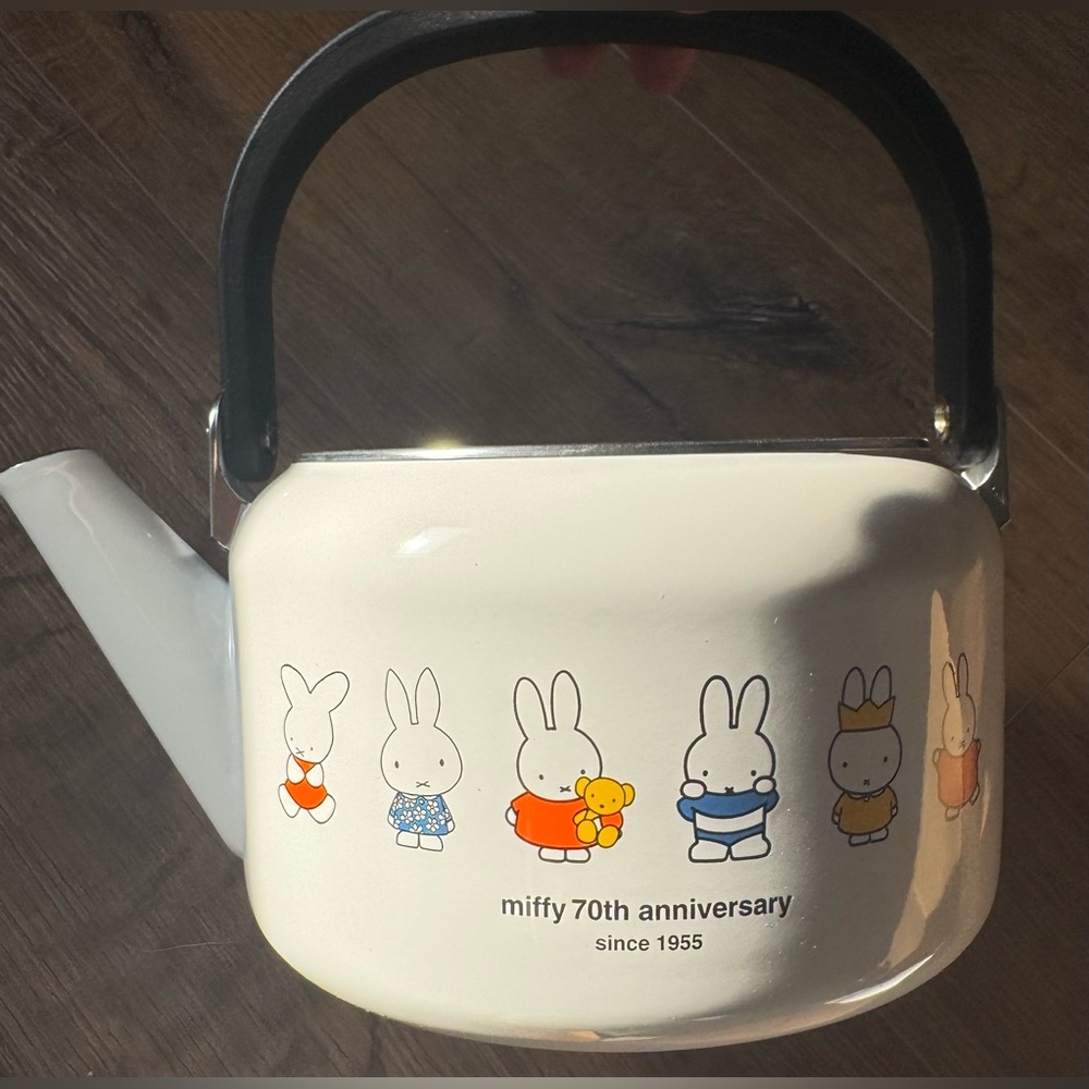 MIFFY-Imported (NWT) White Character Tea Pot - Picture 13 of 13